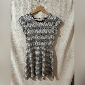 Size 10/12 Dress Children’s Place S/S